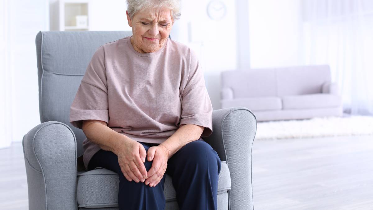 Yaşlı insanlarda diz ağrıları – Artroz